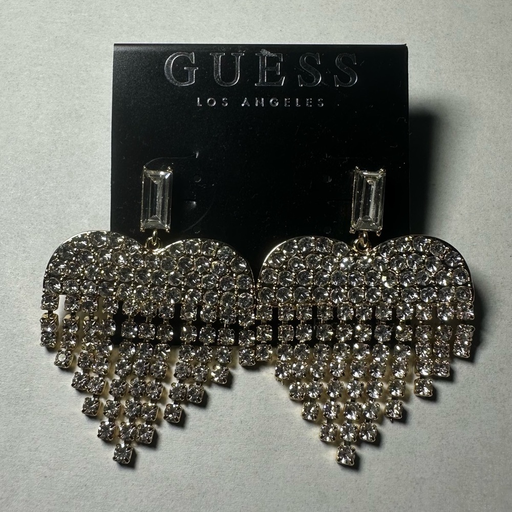 💛💎NWT GUESS Gold Tone Crystal Heart Dangle Statement Earrings Chandelier Sparkle - Picture 9 of 16